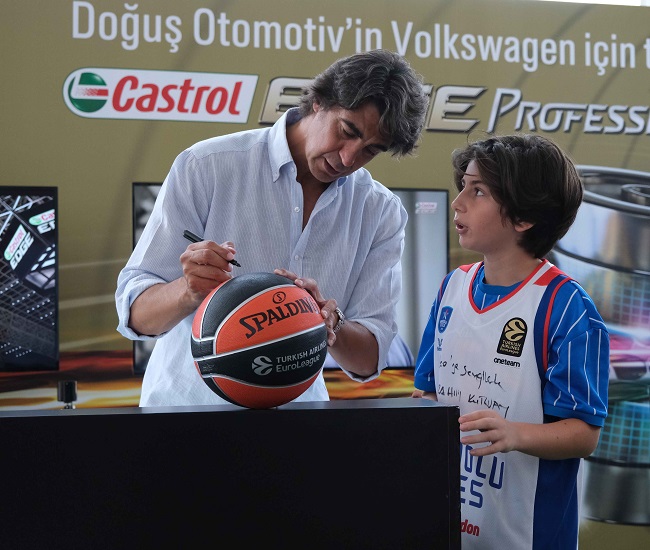İbrahim Kutluay Vosmer Bornova’da Deneyimlerini Gençlerle Paylaştı!