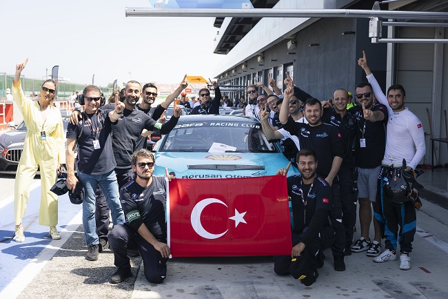 Borusan Otomotiv Motorsport İtalya’da Kazandı