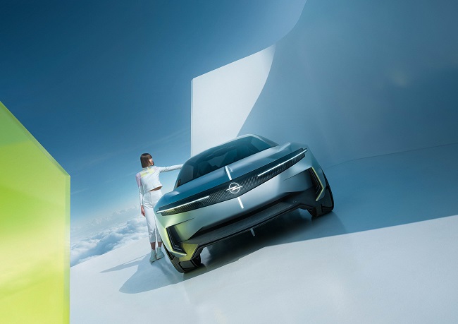 Opel’in Konsept Aracı Experimental