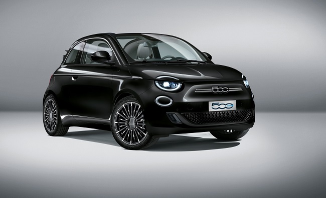 Fiat 500e, 3. Kez ‘En İyi Elektrikli Küçük Otomobil’ Seçildi