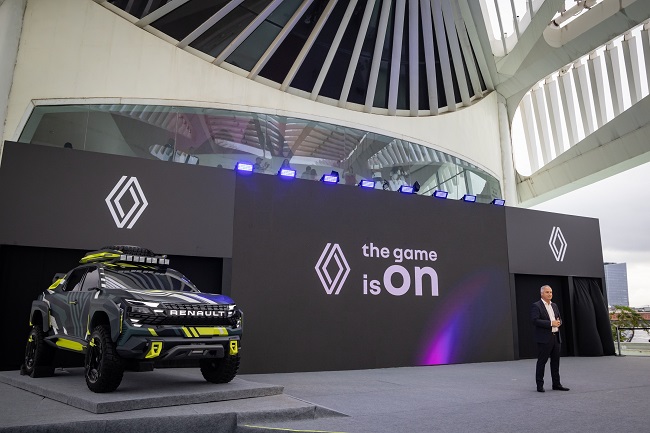 Renault Markası, Renaulution Planı Kapsamında “Uluslararası 2027 Stratejisini” Tanıttı