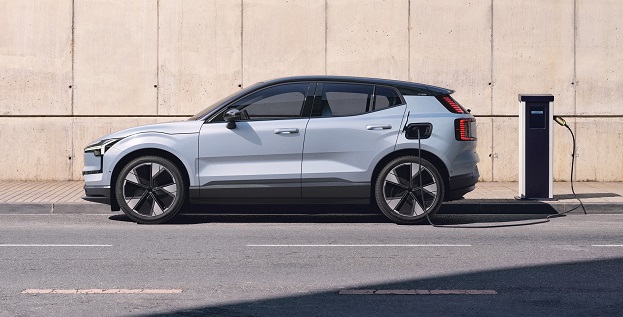 Volvo’dan Tamamen Elektrikli SUV EX30