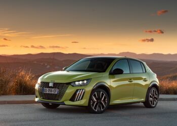 YENİ PEUGEOT 208 GÖZ ALICI TASARIMIYLA TÜRKİYE’DE!