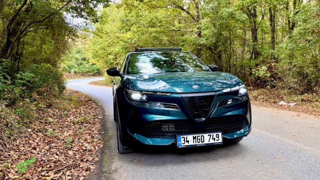 Alfa Romeo Junior Ibrida Hybrid Test