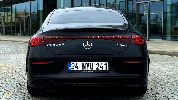 Mercedes-Benz CLA 350 4MATIC