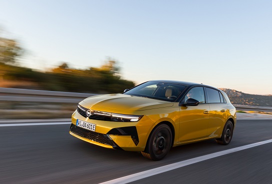 Yeni Opel Astra Nisan’da Geliyor