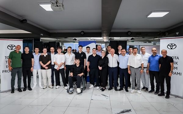 Toyota 34 Yıldır Tekniker Yetiştiriyor