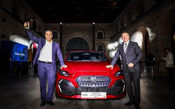 Türkiye’de “Yılın Otomobili” Renault Clio Seçildi