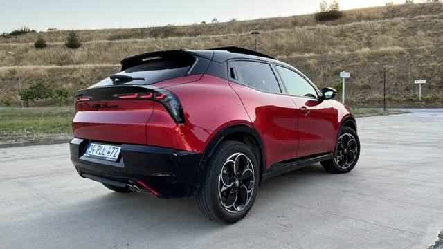 Alfa Romeo Junior Ibrida Test Sürüşü