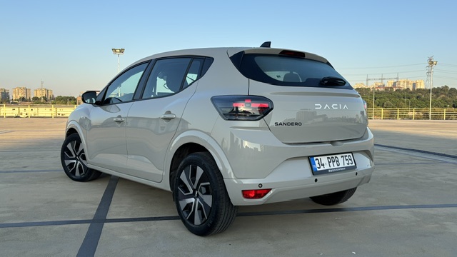 Dacia Sandero Expression TCe 100 Testi