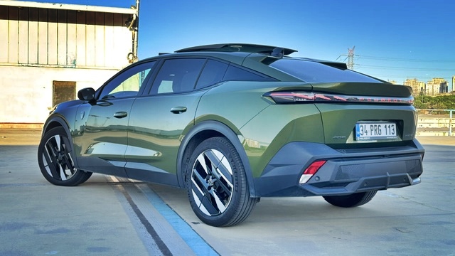 Peugeot 408 Hybrid 2026 Arka Tasarım