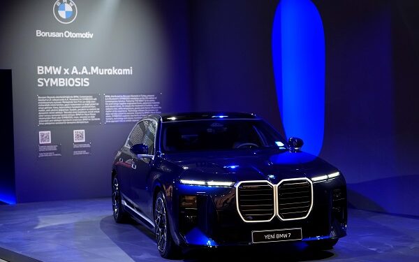 Yeni BMW 7 Serisi, A.A.Murakami’nin “SYMBIOSIS” Tanıtıldı