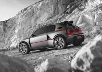 PEUGEOT E-T16 Concept, Paris Otomobil Fuarı’nın En İyi Konsept Otomobili Oldu