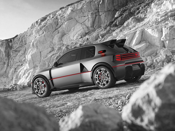 PEUGEOT E-T16 Concept, Paris Otomobil Fuarı'nın En İyi Konsept Otomobili Oldu